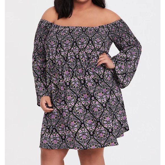 torrid Dresses & Skirts - Torrid BLACK FLORAL SMOCKED SKATER DRESS Size 3